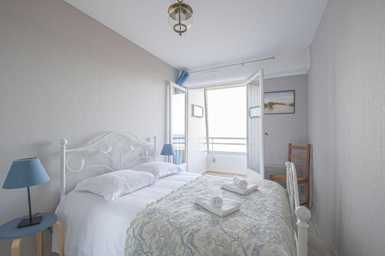 Apartment Les Marinas Front Of The